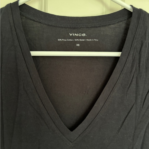Vince Black Fitted Short Sleeve Tee - Picture 2 of 4
